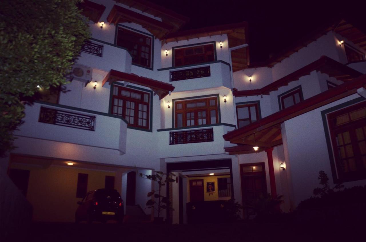 Hotel Mandakini Battaramulla Exterior foto