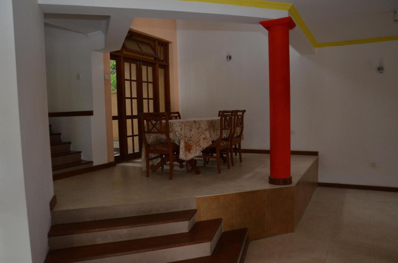Hotel Mandakini Battaramulla Exterior foto
